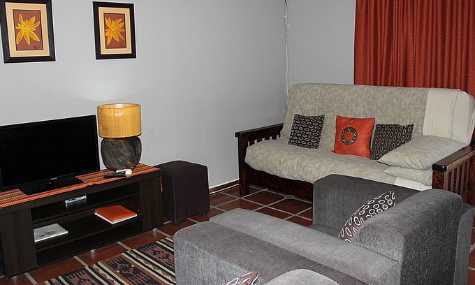 Bloemfontein Apartment | Family Apartment Bloemfontein Cherry Lane Self Catering and B&B max. 6 guests
