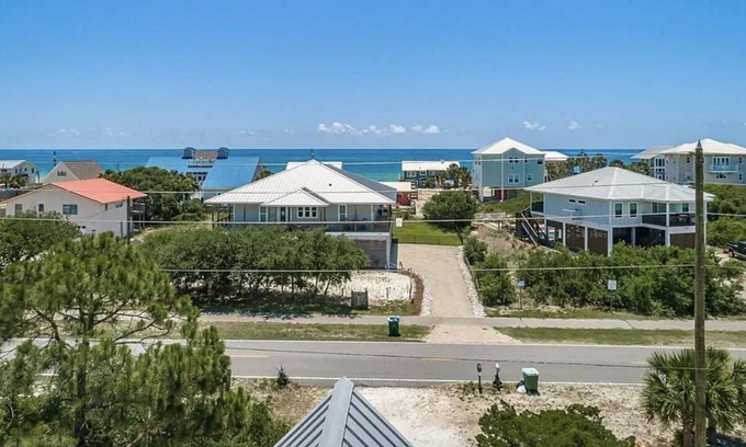 St. George Island House | Family Beach House with Golf Cart