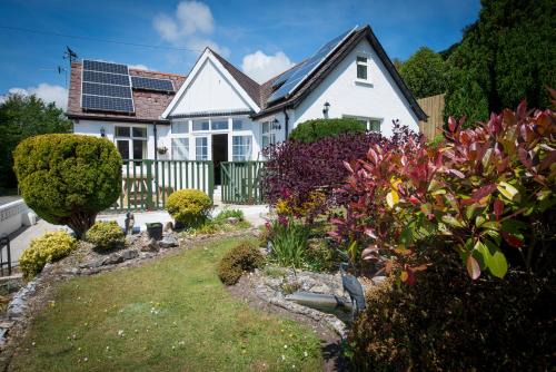 Tenby House | Family Beach House 200m to Sea 5 min to Tenby Town Centre