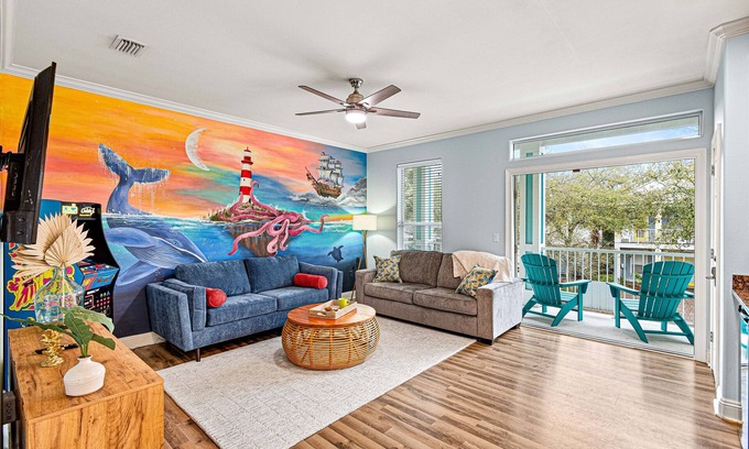 Villages of Crystal Beach House | Family Beach House | Gorgeous Pool | Gated Community | 3 Blocks from Beach