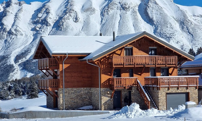 Le Devoluy Ski Chalet | Family chalet, calm and serenity, with a magnificent view of the mountains