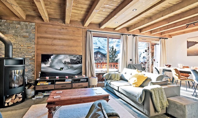 Les Menuires Ski Chalet | Family chalet in Les Menuires, sauna, parking, close to ski slopes