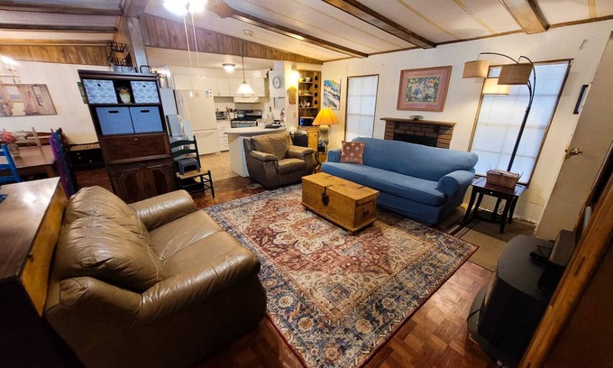 Plantation House | Family Cottage with Neighborhood Pool- Sawgrass Area
