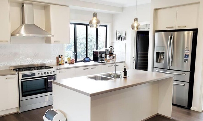 Gillieston Heights House | Family Entertainer - Firepit, Ducted AC, 25min to vineyards
