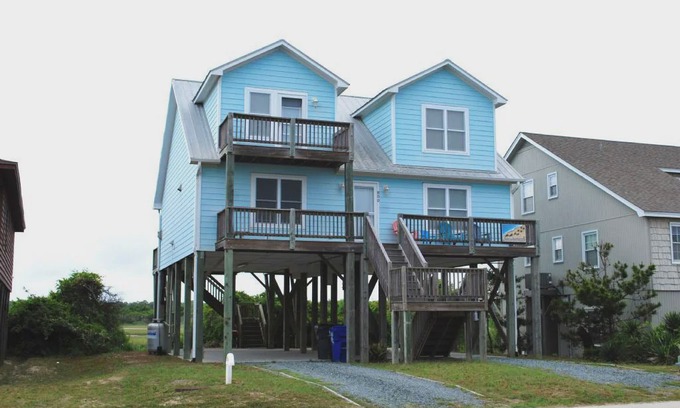Holden Beach House | "Family Footprints" offers a fresh & clean Pet Friendly home with spectacular marsh views.