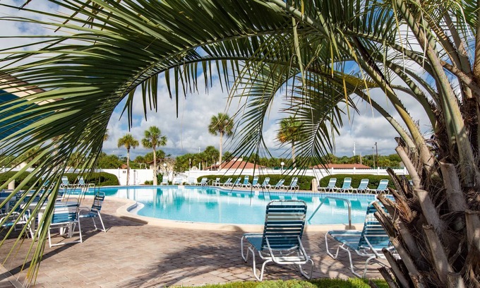 St. Augustine Beach Condo | Family Friendly Condo, First Floor, close to Beach Access, Heated Pool, Jacuzzi, Lighted Tennis