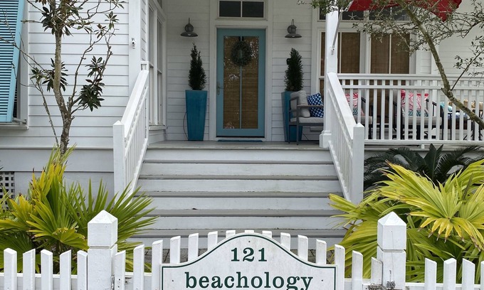 Sunnyside House | Family-friendly, across from the family pool/park. Steps from the beach