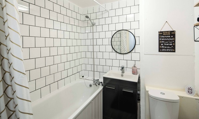 Hillrise Apartment | Family-Friendly 1-Bedroom Apartment in London