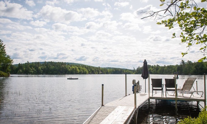 Lucerne-in-Maine Cabin | Family friendly, 2 BR Log Cabin on Phillips Lake (Lucerne) Dedham, Maine