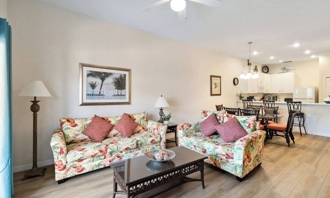 Bahama Bay Condo | Family-Friendly 2BR Bahama Bay Condo Minutes to Disney & Sports Park