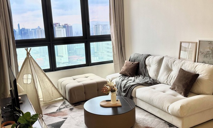 Taman Pertama Apartment | Family-Friendly 3BR Condo with KLCC View + Kids’Toys, 2 Baths