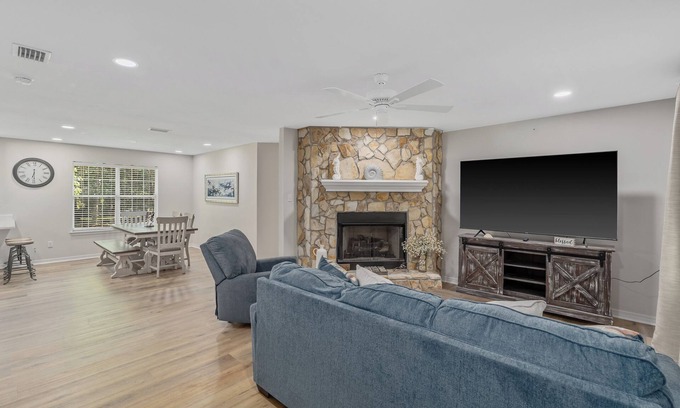 Elberta House | Family-Friendly 3BR/2BA Home