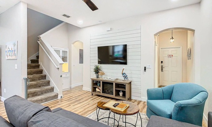 Wellington House | Family-friendly 4BR Townhome in Regal Palms Resort