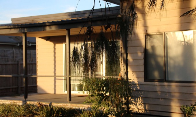 Capel Sound House | Family friendly, 5 min drive to the hot springs and a short walk to the beach.
