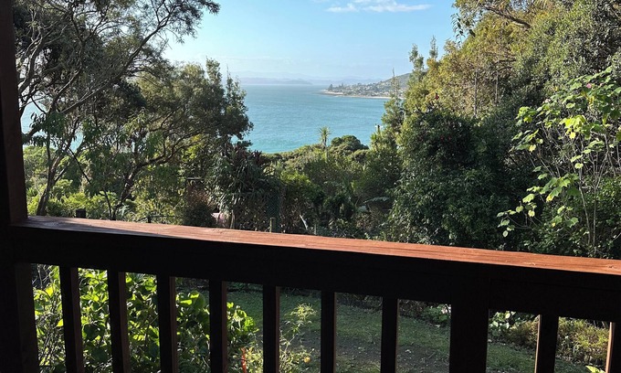 Omapere House | Family Friendly Bach n5 minutes walk to beachnPet friendly nKids rumpus room!
