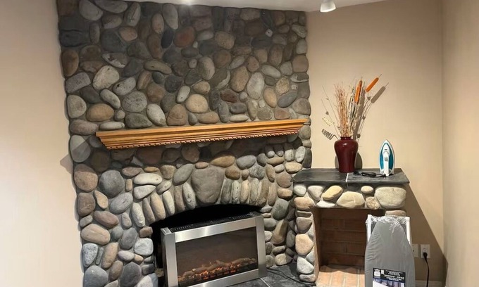 Bridlewood House | Family Friendly Basement Suite near to Spruce Meadows