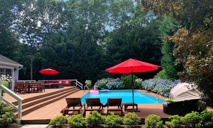 Springs House | Family Friendly Bright Home With Pool, Hot Tub, 1 Mile to Bay & Maidstone Beach