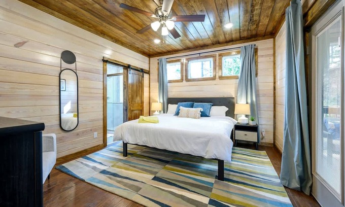 Broken Bow Apartment | Family-friendly Broken Bow Cabin w spa Game Room