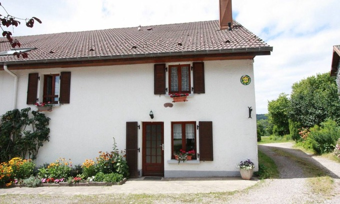Le Val-d'Ajol Cottage | Family-Friendly Countryside Cottage with Modern Amenities, Near Thermal Baths and Nature Spots