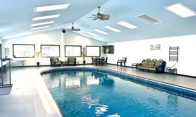 Wasilla House | Family friendly, centrally located home with a pool!