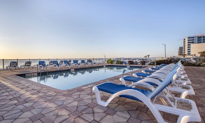 Seabreeze Park Hotel | Family-Friendly Haven | Ocean Views Near Shops & Coastal Attractions | 2 Units