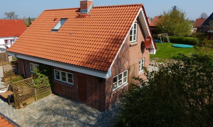 Neukirchen House | Family-friendly holiday home with garden (built in 2014)