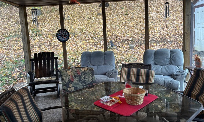 Newtown House | Family friendly home at the Hatfield McCoy Trails Plenty Room Close to Trails