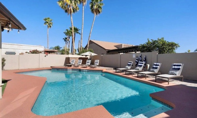 Mesa House | Family Friendly Home on Royal Palms Golf Course