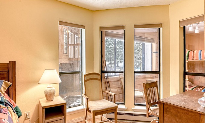 Angel Fire Condo | Family-friendly home close to mountain and restaurants - 1 dog okay