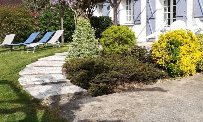 Oisly Cottage | Family-Friendly Home with Garden, Near Loire Castles and Vineyards