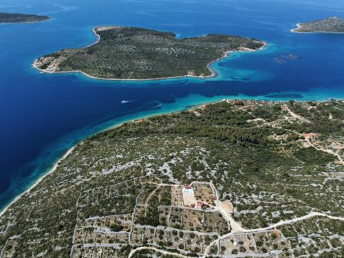 Tkon House | Family friendly house with a swimming pool Cove Triluke, Pasman - 13577