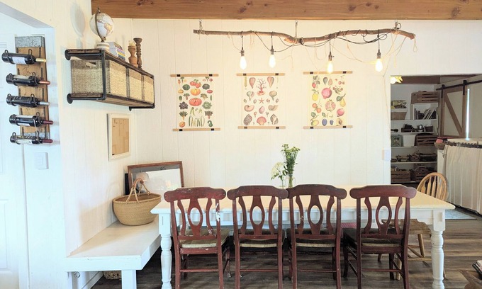 Kapoho House | Family-Friendly Jungle Retreat – Sauna, nature views, in heart of Pahoa Village