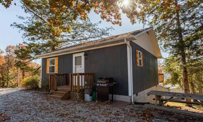 Kimberling City Cabin | Family Friendly Lake Cabin Near Silver Dollar City With A POOL!