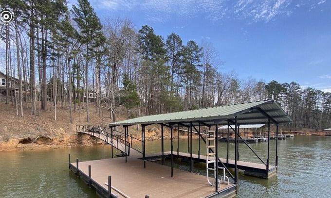 Seneca House | Family Friendly Lake Hartwell Bungalow Near Clemson University