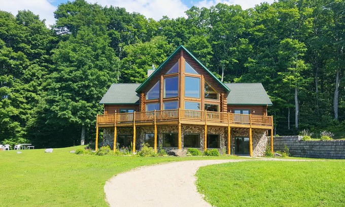 Pellston Cabin | Family-friendly log home between Harbor Springs, Petoskey, and Mackinaw Island