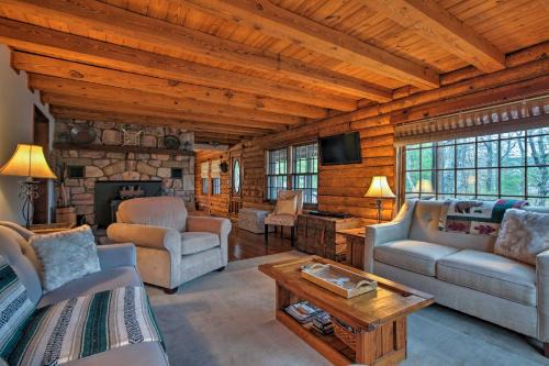 Massanutten House | Family-Friendly Massanutten Log Home with Views!