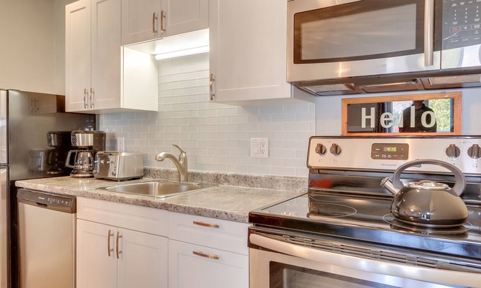 Collingwood Condo | Family Friendly Modern & Chic Condo - Your Sanctuary Suite. Welcome gift.