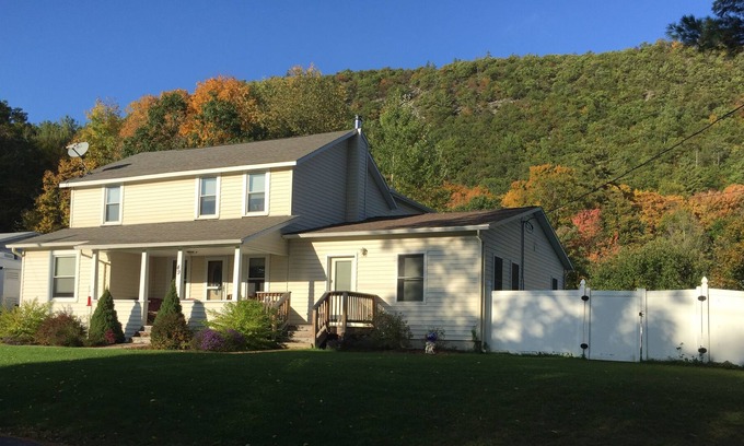 Warrensburg House | Family Friendly Mountain View home now open for winter dates Gore Mt 25 min