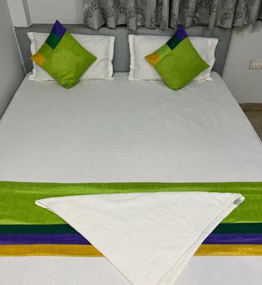 Mahmoorganj Apartment | Family Friendly - perfect apartment for guest.