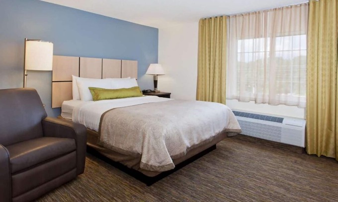 Huntsville Apartment | Family Friendly Property in Huntsville! Kitchenette, Pets Allowed!