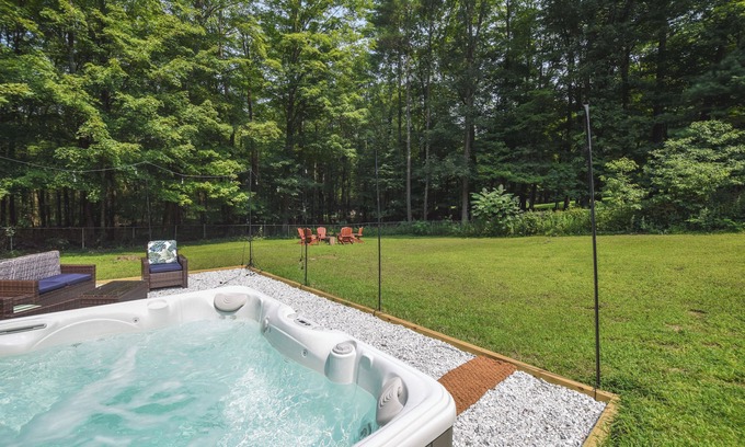 Saugerties House | Family-Friendly Saugerties Home w/Hot Tub & Games