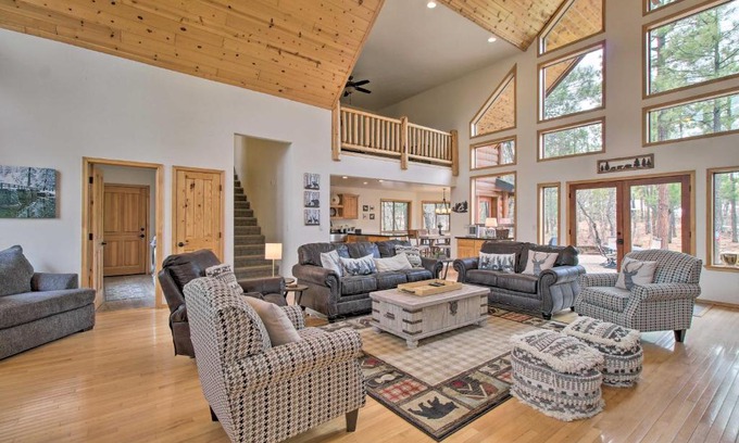Torreon House | Family-Friendly Show Low Cabin with Deck and Game Room