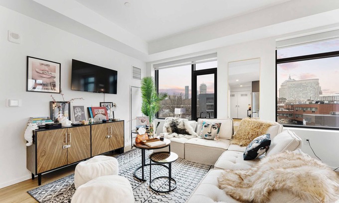 East Cambridge Apartment | Family Friendly South End Suite