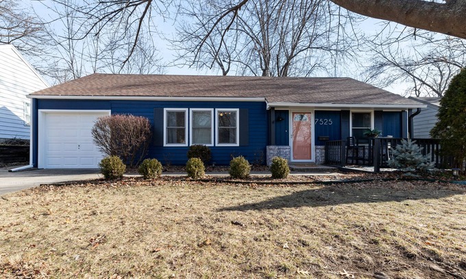 South Kansas City House | Family Friendly Kansas City Ranch in the Center of it All