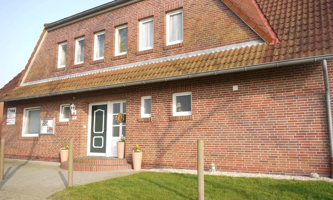 Neßmersiel Apartment | Family-friendly vacation home near the dike with WiFi