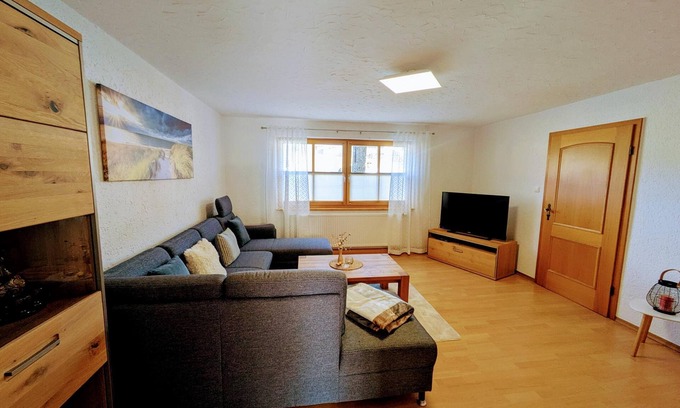Oberkreuzberg Apartment | Family-friendly vacation home (130 m2) with private garden