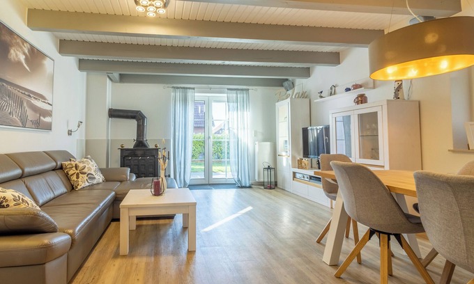Wangerland House | "Family-friendly vacation home Alana: relaxation and adventure in Hooksiel!"