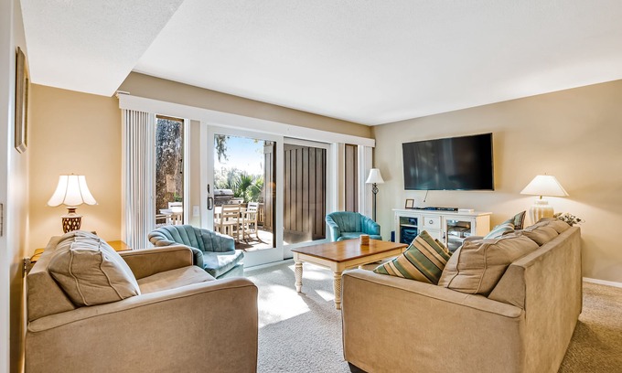 Palmetto Dunes Condo | Family-friendly villa w/golf course view and seasonally-heated complex pool