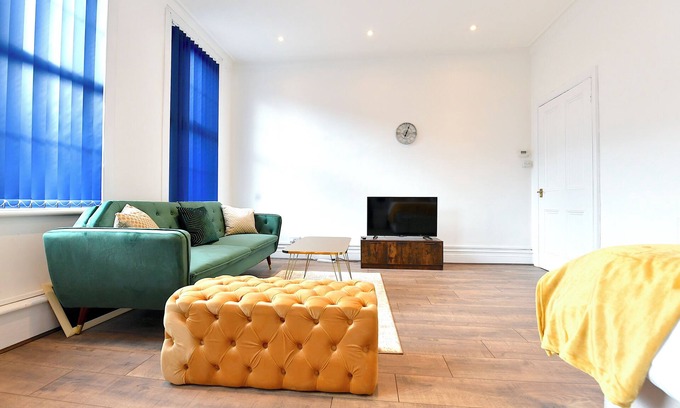 Fulham Apartment | Family-Friendly West Kensington Apartment (Zone 2)