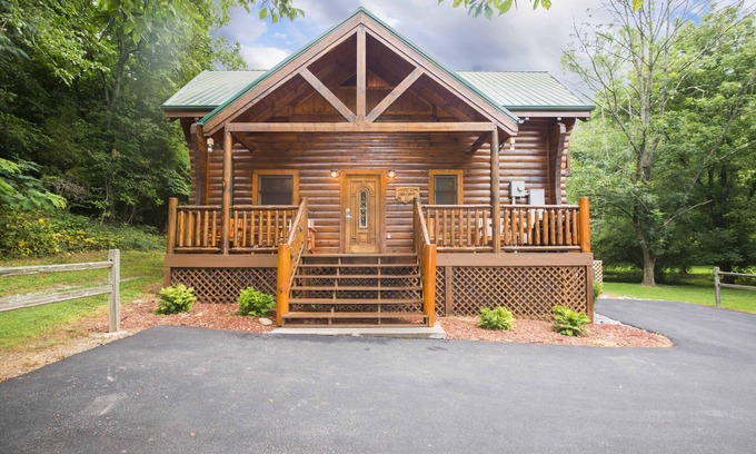 Sevierville Cabin | FAMILY FUN 2 bedroom cabin w/hot tub, fire pit only 4.5 miles from PF Parkway.
